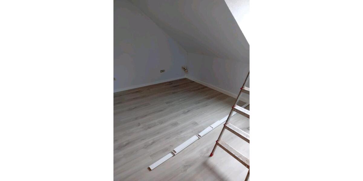 Dachgeschoßwohnung Köln Mülheim - 3 Zimmer, 75 m&sup2;, 750&euro; | Angebot:25943432