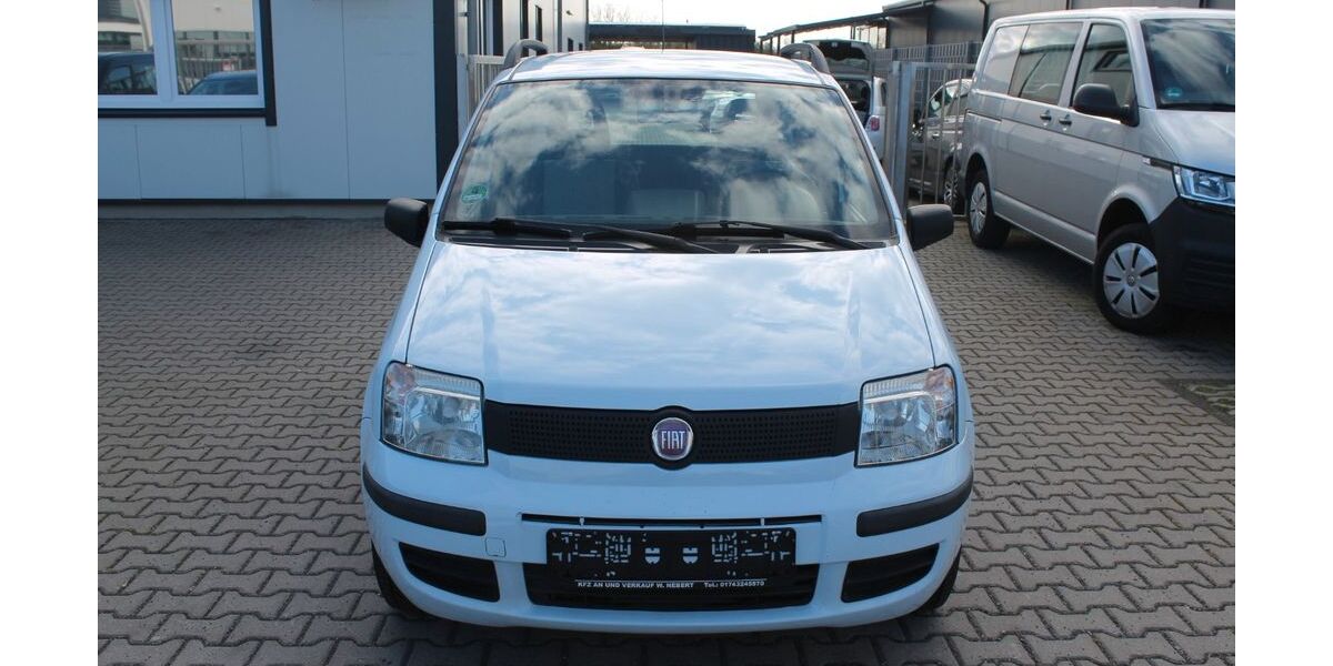 Fiat New Panda 74.658 km 2.950 &euro; Euskirchen 53879