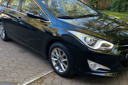 Hyundai i40 146.400 km 6.990 &euro; Euskirchen 53879