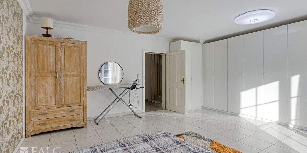 Reihenmittelhaus Köln Longerich - 5 Zimmer, 155 m&sup2;, 760.000&euro; | Angebot:25743066