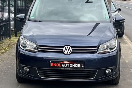 VW Touran 220.500 km 7.395 &euro; Köln 50997