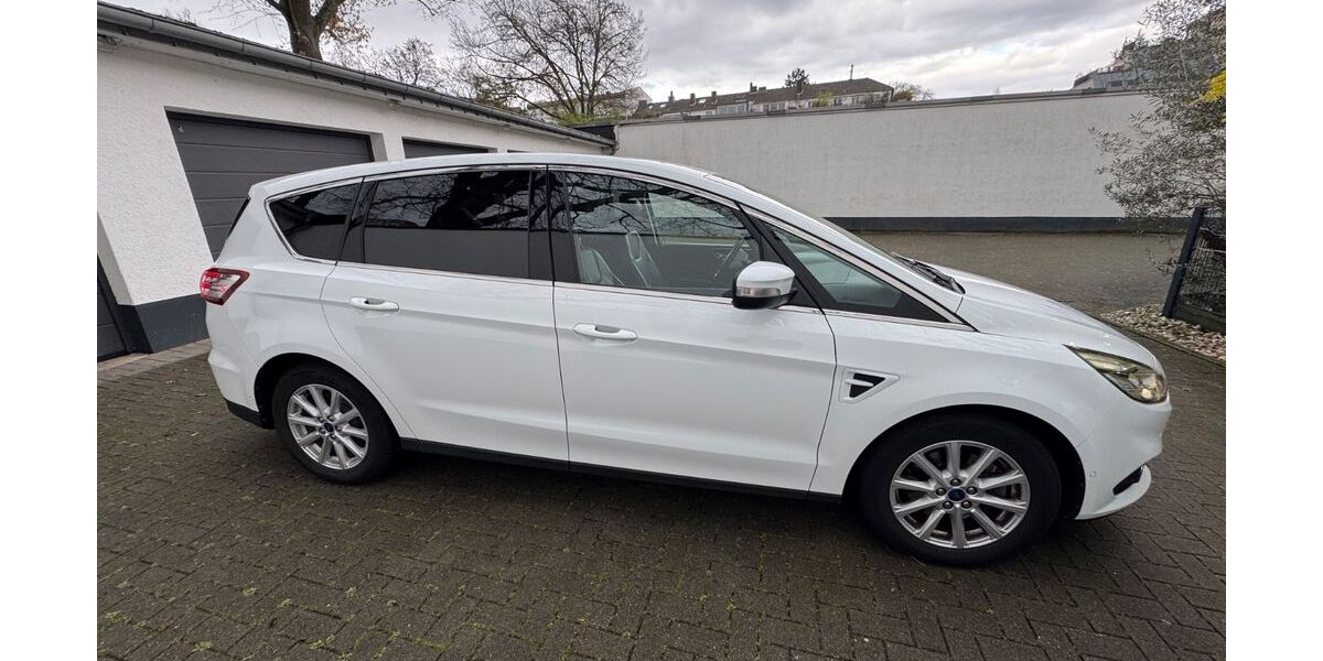Ford S-Max 71.000 km 18.500 &euro; Köln 50735
