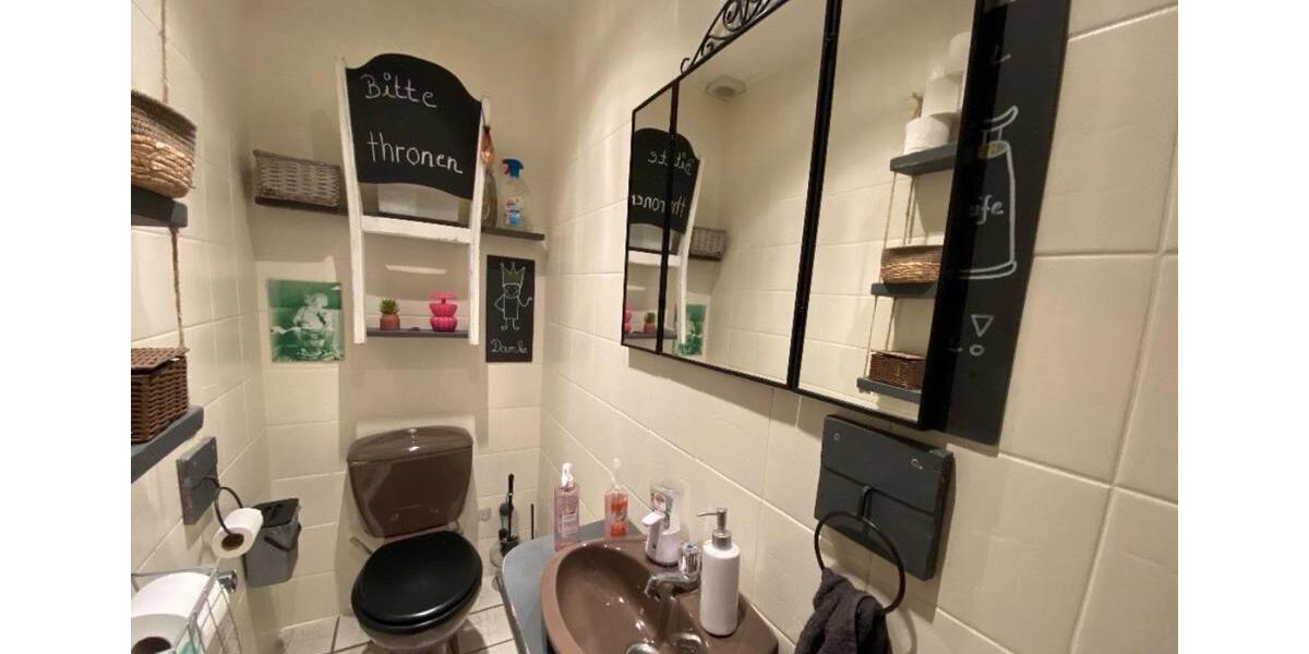 Etagenwohnung Erftstadt - 7 Zimmer, 171 m&sup2;, 2.281&euro; | Angebot:26003682