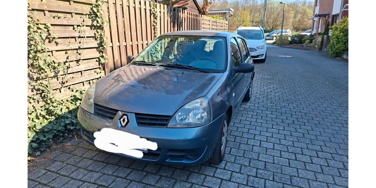 Renault Clio 180.000 km 2.200 &euro; Köln 50997