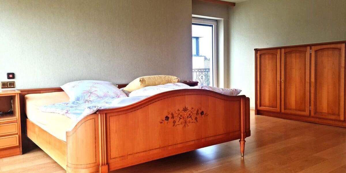 Einfamilienhaus Niederkassel - 7 Zimmer, 373 m&sup2;, 1.600.000&euro; | Angebot:25837714