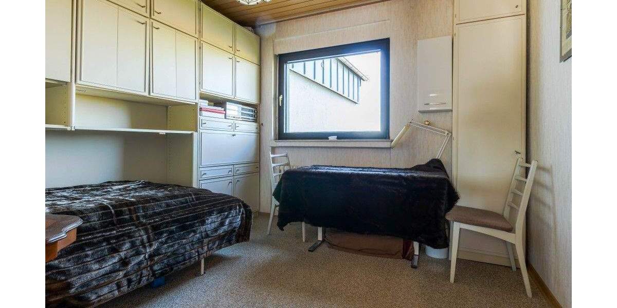 Reihenmittelhaus Leverkusen Rheindorf - 5 Zimmer, 151 m&sup2;, 449.000&euro; | Angebot:25749228