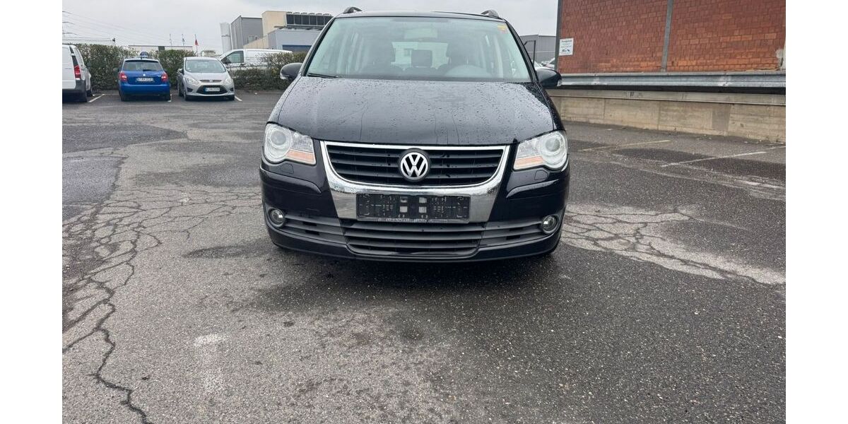 VW Touran 204.551 km 1.350 &euro; Köln 51107