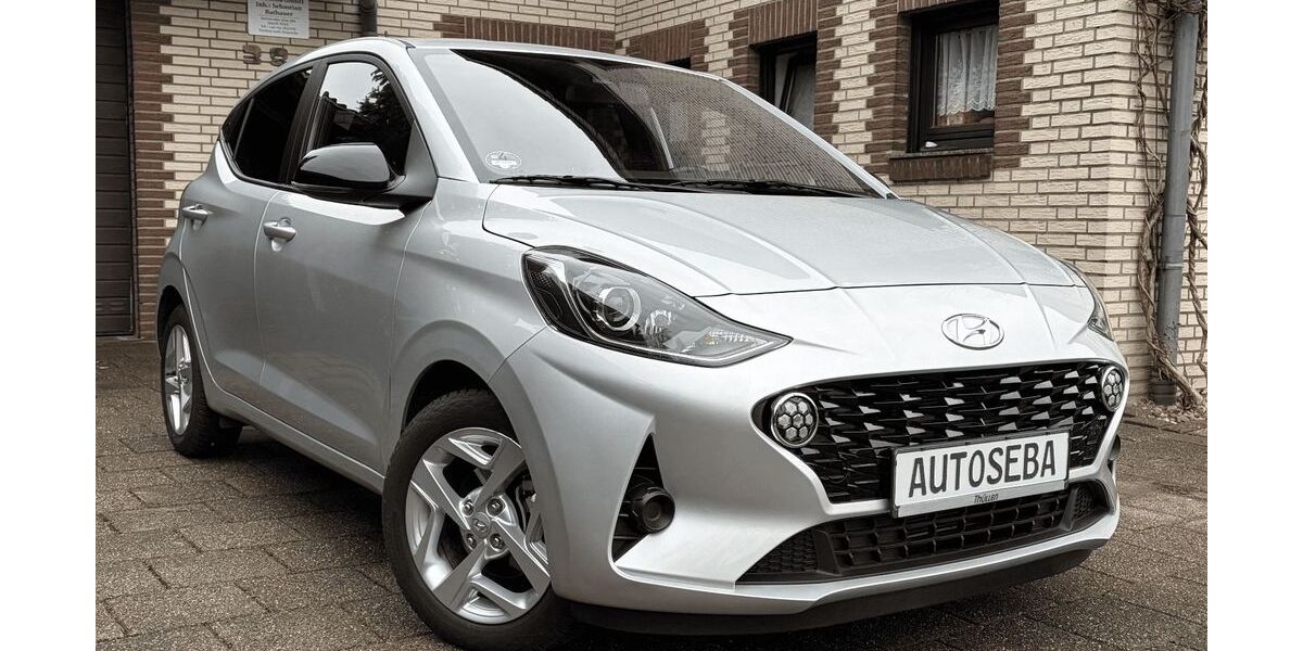 Hyundai i10 10.900 km 13.690 &euro; Jülich 52428