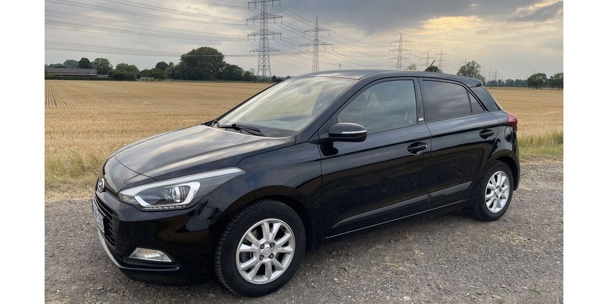 Hyundai i20 74.000 km 8.540 &euro; Hürth 50354