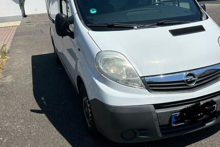 Opel Vivaro 218.000 km 6.700 &euro; Euskirchen 53881