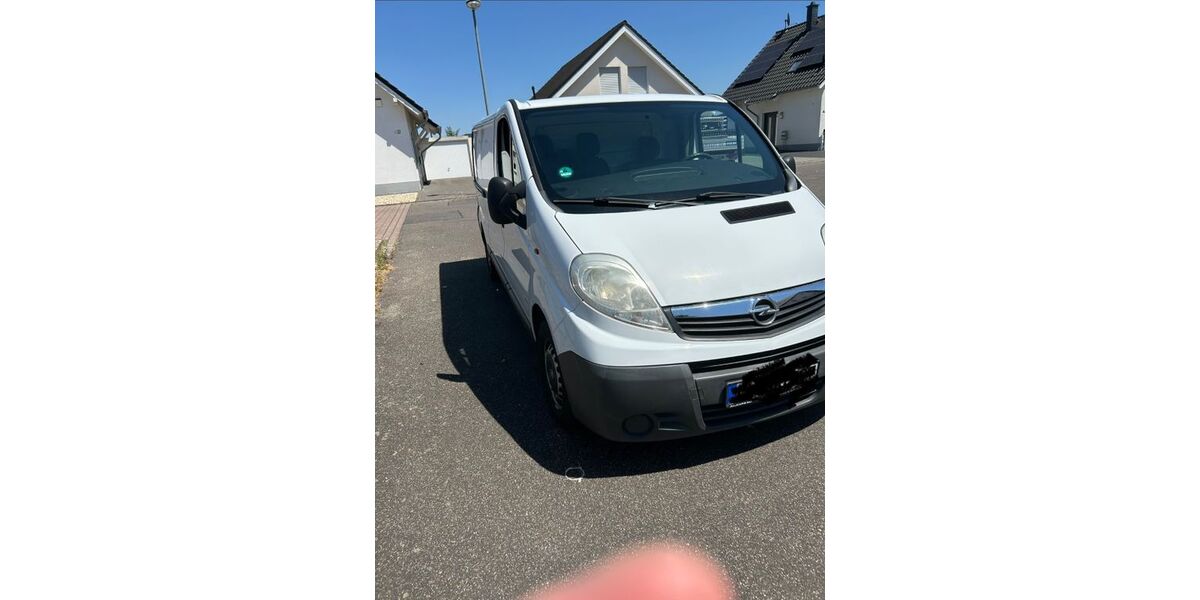 Opel Vivaro 218.000 km 6.700 &euro; Euskirchen 53881