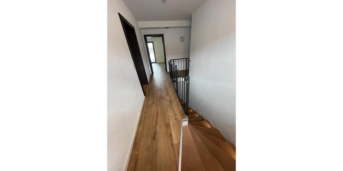 Maisonettenwohnung Euskirchen - 4 Zimmer, 158 m&sup2;, 1.870&euro; | Angebot:25751664