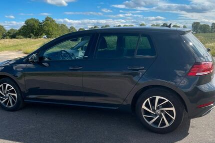 VW Golf 140.000 km 10.100 &euro; Nörvenich 52388