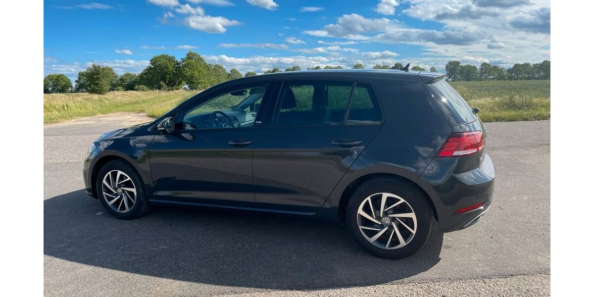 VW Golf 140.000 km 10.100 &euro; Nörvenich 52388