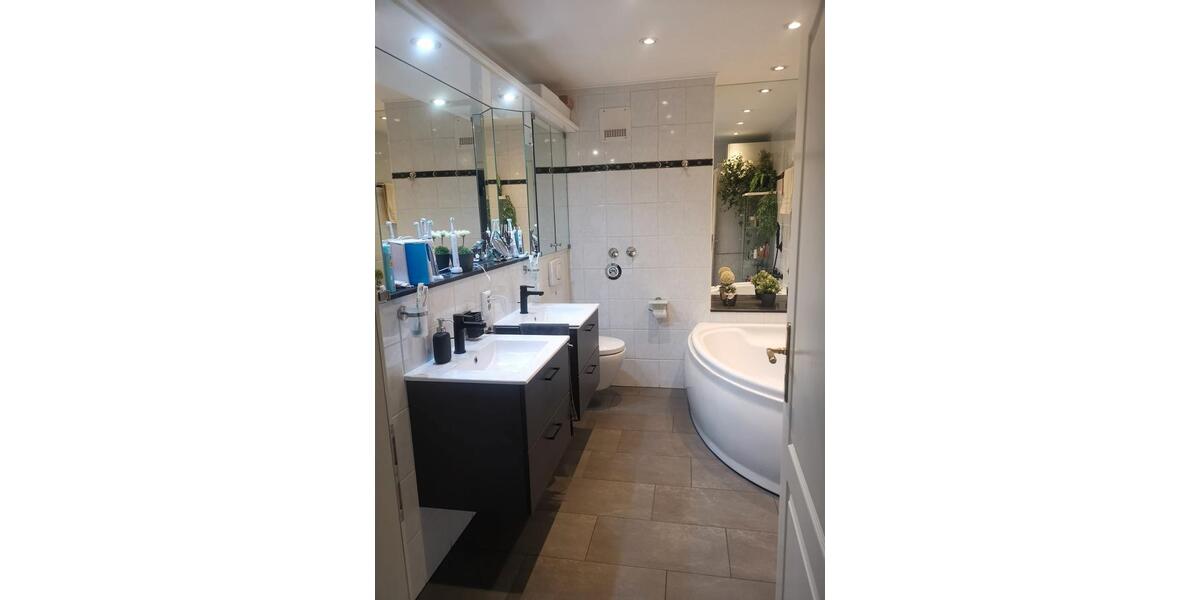 Etagenwohnung Köln Lindenthal - 3 Zimmer, 99 m&sup2;, 370.000&euro; | Angebot:27038027