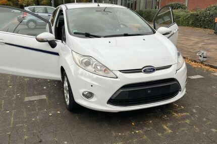 Ford Fiesta 121.000 km 4.500 &euro; Wesseling 50389