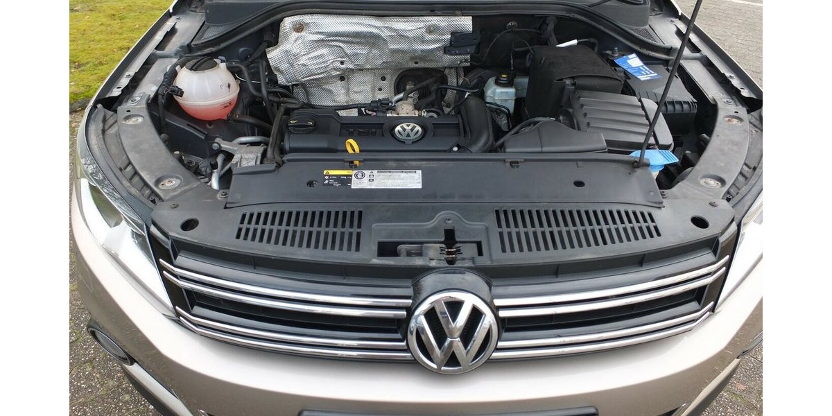 VW Tiguan WM26:CUP SPORT NAVI PARKPILOT TEMPOMAT 87.859 km 10.908 &euro; Köln 50858