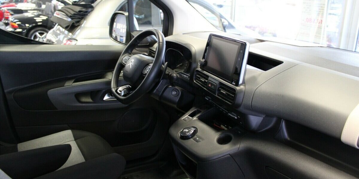 Citroen Berlingo M BlueHDi EAT8 Shine Panorama - Navi 82.816 km 18.980 &euro; Euskirchen 53881