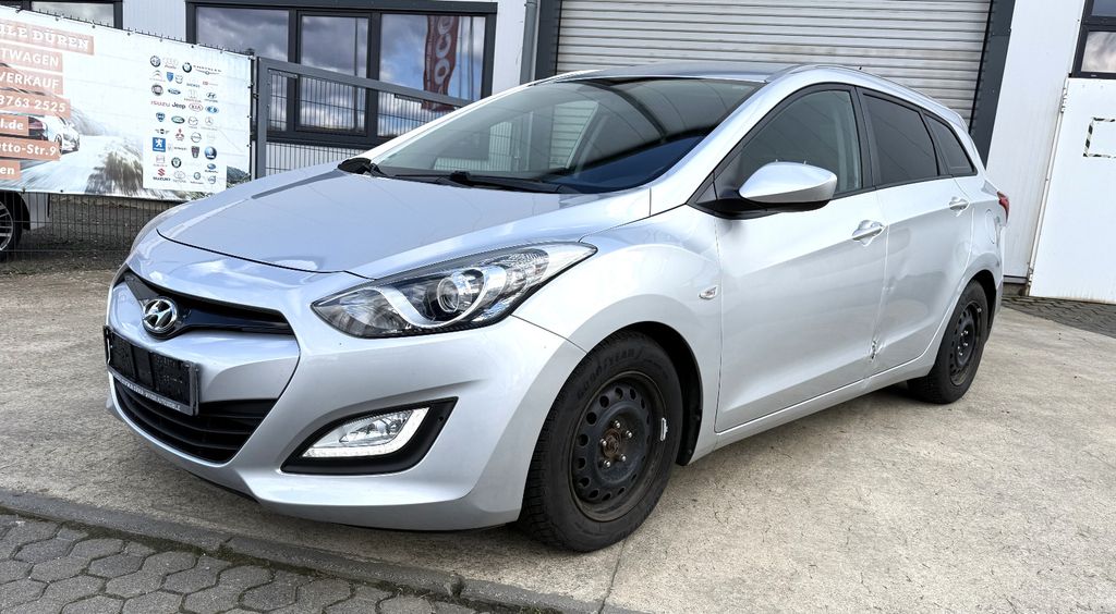 Hyundai i30 274.000 km 2.980 &euro; Düren 52351