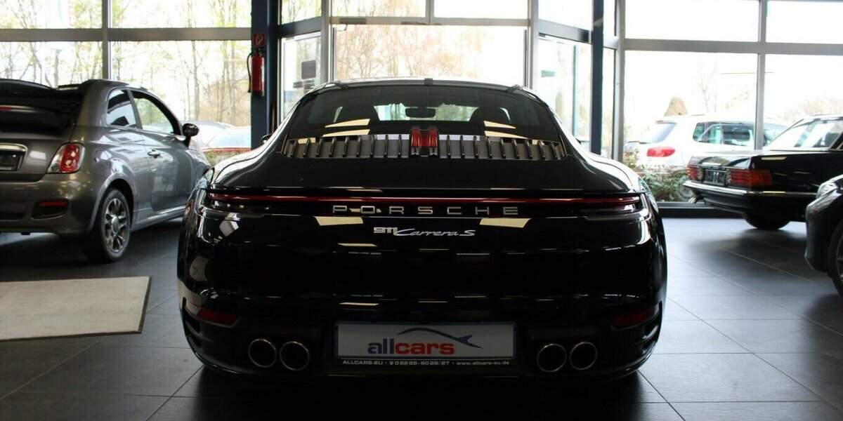 Porsche 992 Carrera S PDLS - Schiebedach - Bose 37.795 km 107.911 &euro; Euskirchen 53881