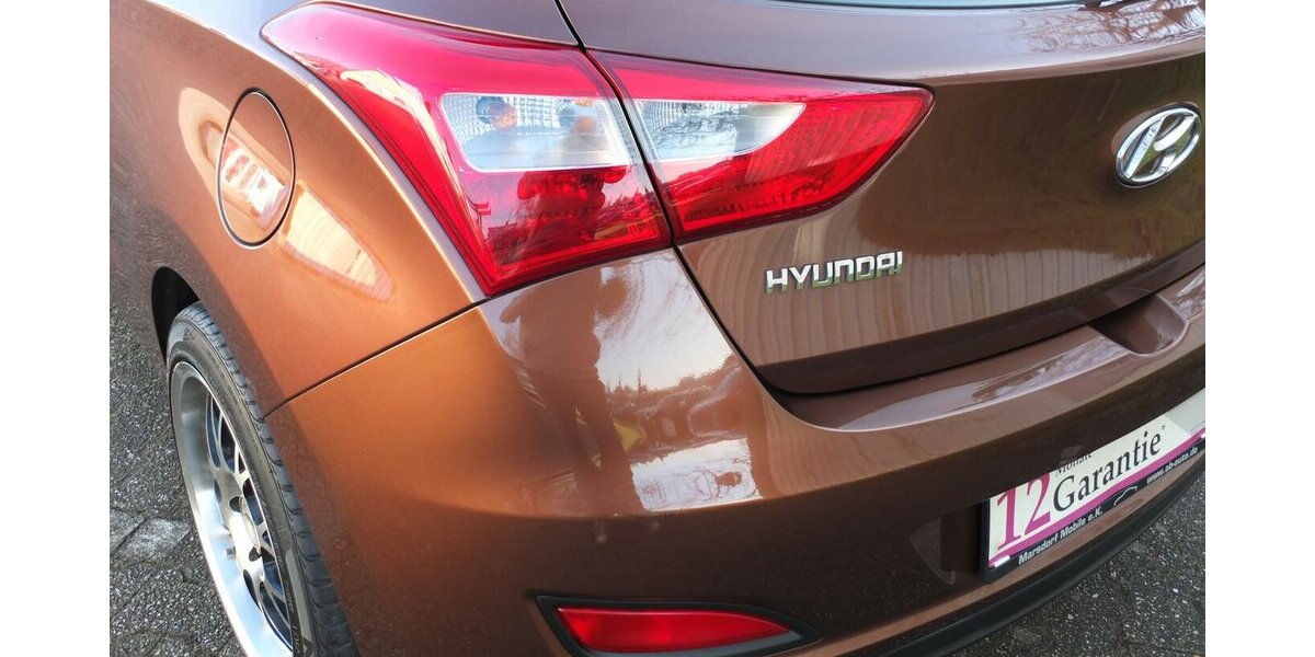 Hyundai i30 KLIMAAUTOMATIK SPORT LMF/BREITREIFEN 117.877 km 6.998 &euro; Köln 50858