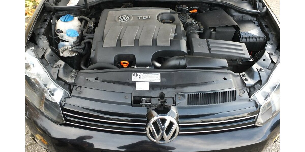 VW Golf 1.6TDi TEAM KLIMAAUTOMATIK 5-türig 159.855 km 6.498 &euro; Köln 50858