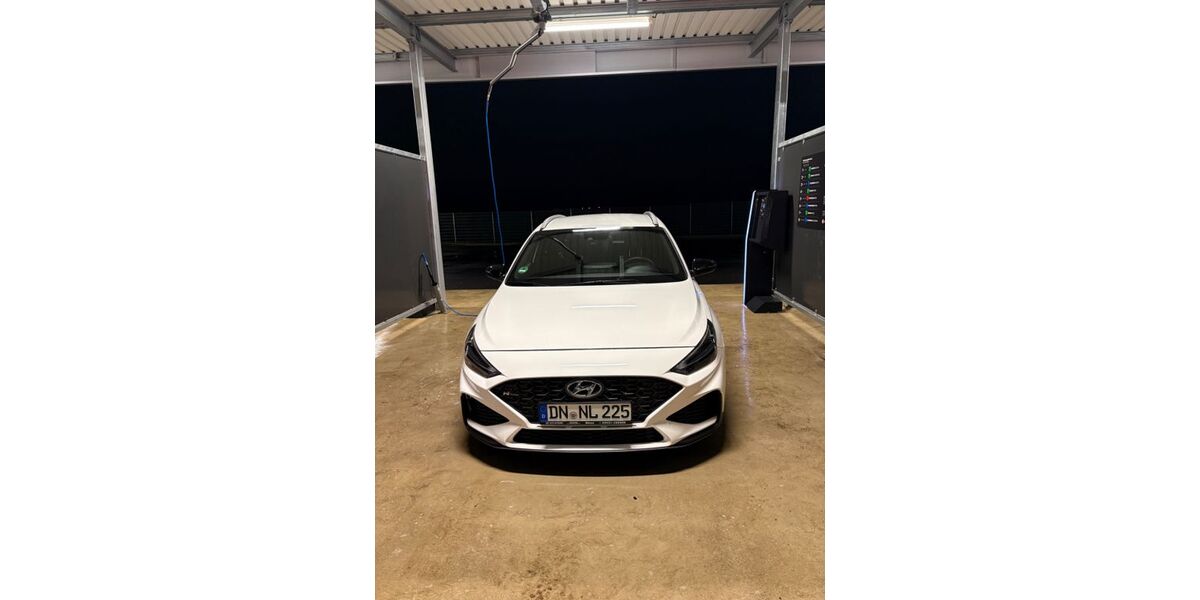 Hyundai i30 23.000 km 24.100 &euro; Niederzier 52382