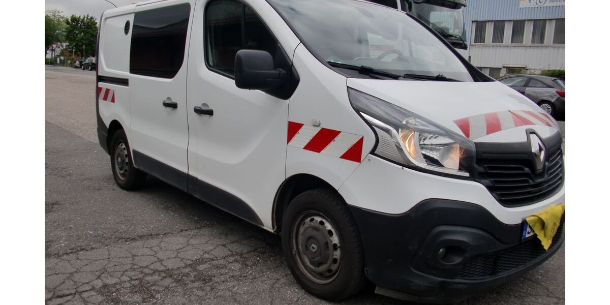 Renault Trafic 168.554 km 3.499 &euro; köln 51105