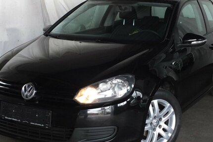 VW Golf 1.4i TRENDLINE KLIMAANLAGE SPORT-LMF SHZ 132.895 km 5.904 &euro; Köln 50858