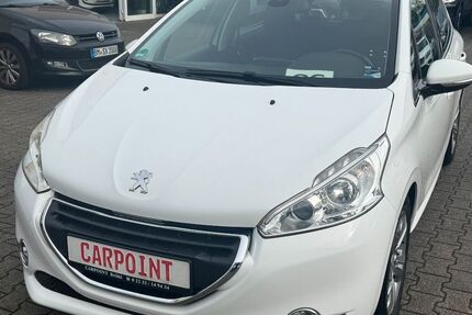 Peugeot 208 110.800 km 8.150 &euro; Brühl 50321