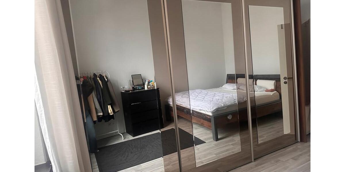 Etagenwohnung Köln Mülheim - 3 Zimmer, 76 m&sup2;, 1.300&euro; | Angebot:25905937