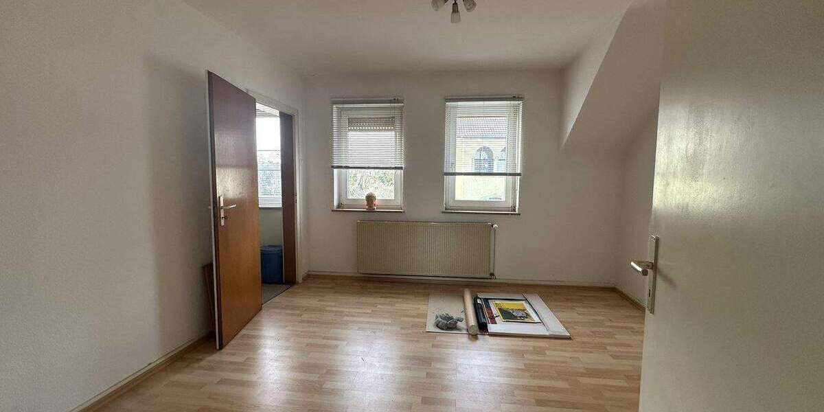 Einfamilienhaus Düren Distelrath - 6 Zimmer, 135 m&sup2;, 199.000&euro; | Angebot:25738290
