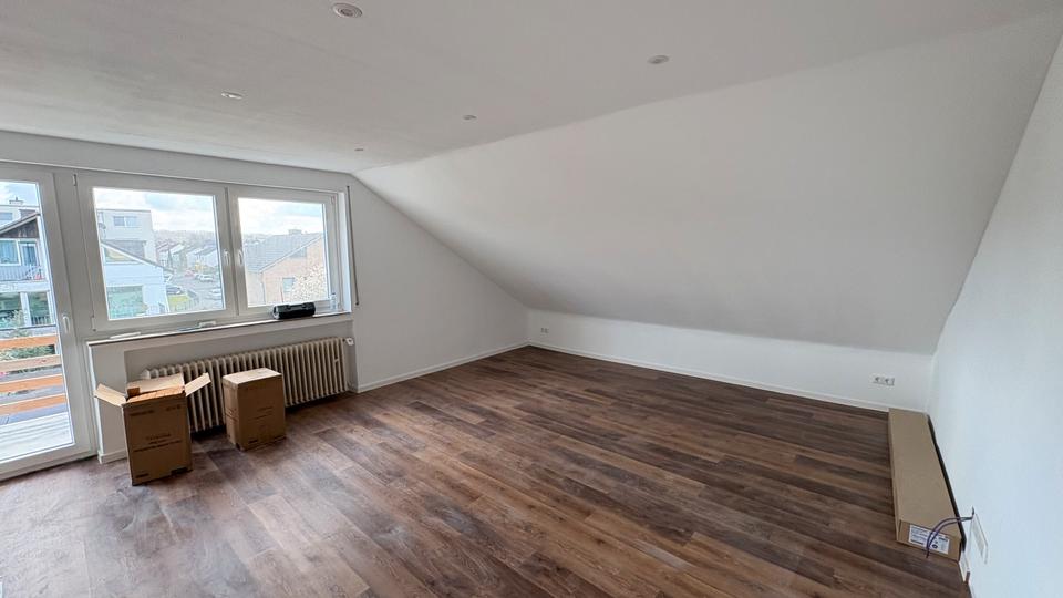 Dachgeschoßwohnung Bergheim Ahe - 3 Zimmer, 1.240&euro; | Angebot:25858683