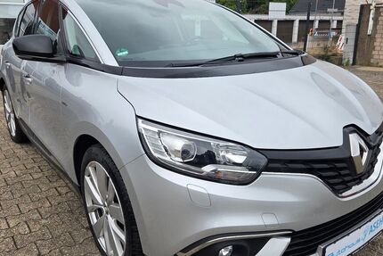 Renault Scenic 110.500 km 9.900 &euro; Düren 52353