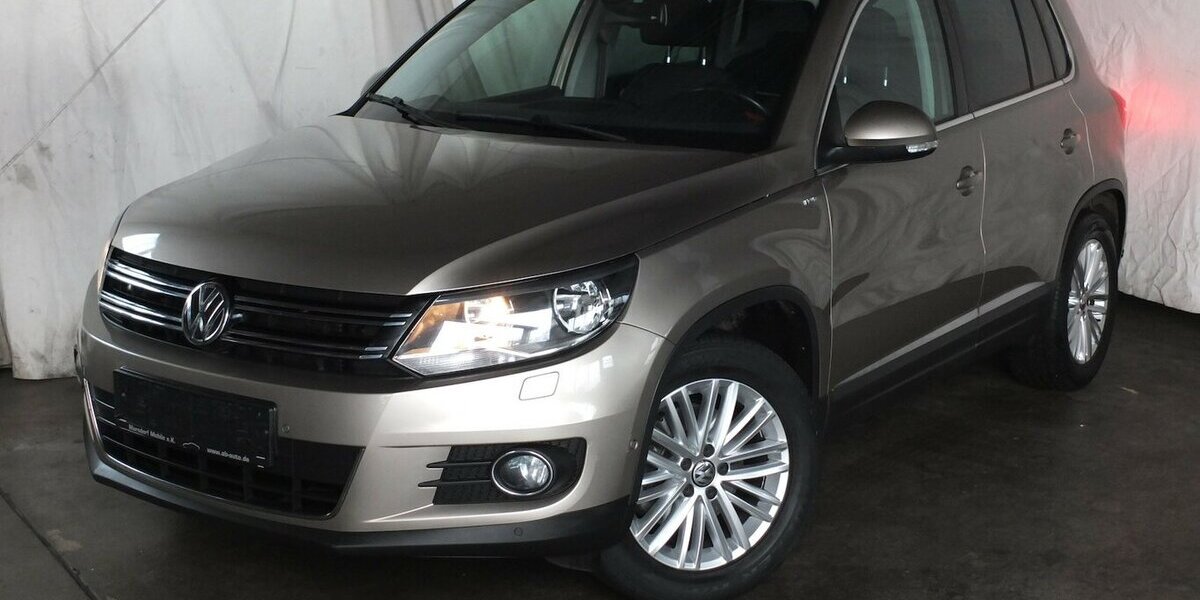 VW Tiguan WM26:CUP SPORT NAVI PARKPILOT TEMPOMAT 87.859 km 10.908 &euro; Köln 50858