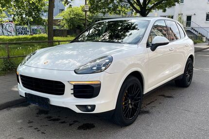 Porsche Cayenne 204.098 km 28.200 &euro; Köln 51105