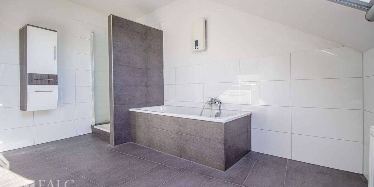 Einfamilienhaus Inden Frenz - 1 Zimmer, 212 m&sup2;, 299.000&euro; | Angebot:26487983