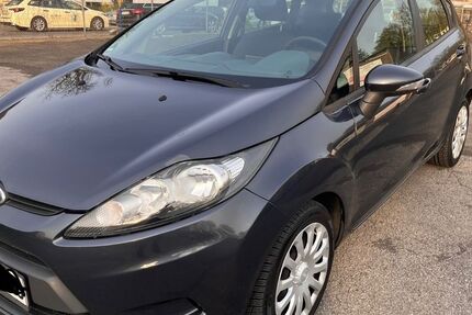 Ford Fiesta 160.600 km 2.900 &euro; Köln 50733