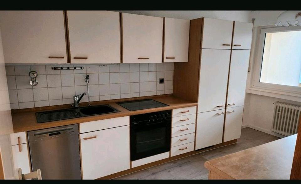 Etagenwohnung Leverkusen - 2 Zimmer, 63 m&sup2;, 850&euro; | Angebot:26008469