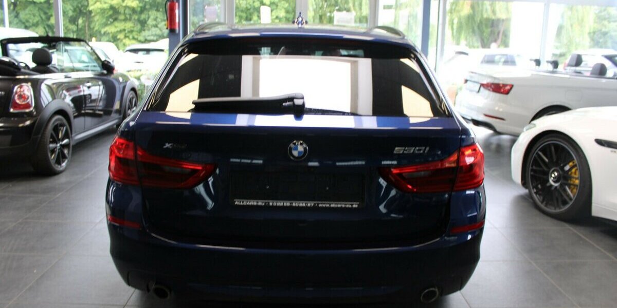 BMW 530 530i xDrive Touring - Leder - Navi - Head up - 85.830 km 27.980 &euro; Euskirchen 53881