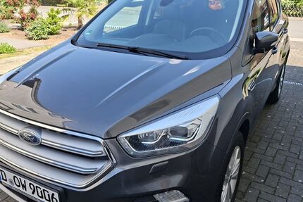 Ford Kuga 97.500 km 11.200 &euro; Dormagen 41539