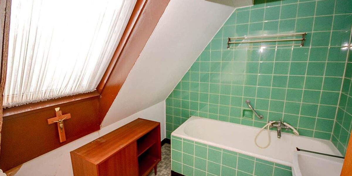 Einfamilienhaus Brühl - 6 Zimmer, 135 m&sup2;, 298.000&euro; | Angebot:25709861