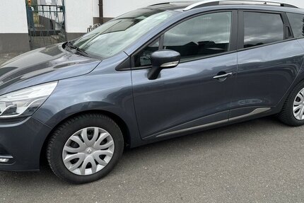 Renault Clio 90 Bose Klima Navi PDC SHZ ServNeu 60tkm 1Hd 60.000 km 11.000 &euro; Erftstadt 50374