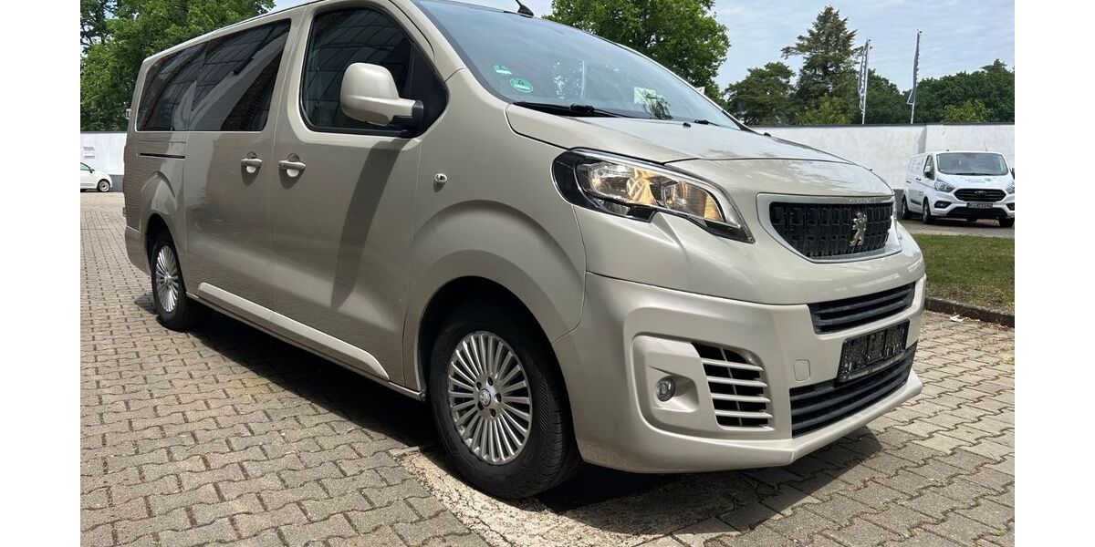 Peugeot Traveller 88.900 km 14.999 &euro; Köln 51069