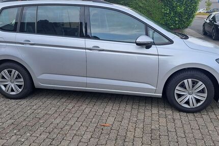 VW Touran 48.900 km 16.490 &euro; Grevenbroich 41515