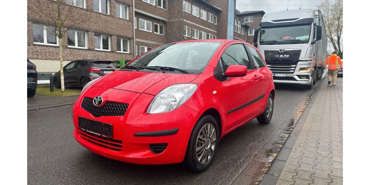 Toyota Yaris 195.348 km 1.998 &euro; Wesseling 50389