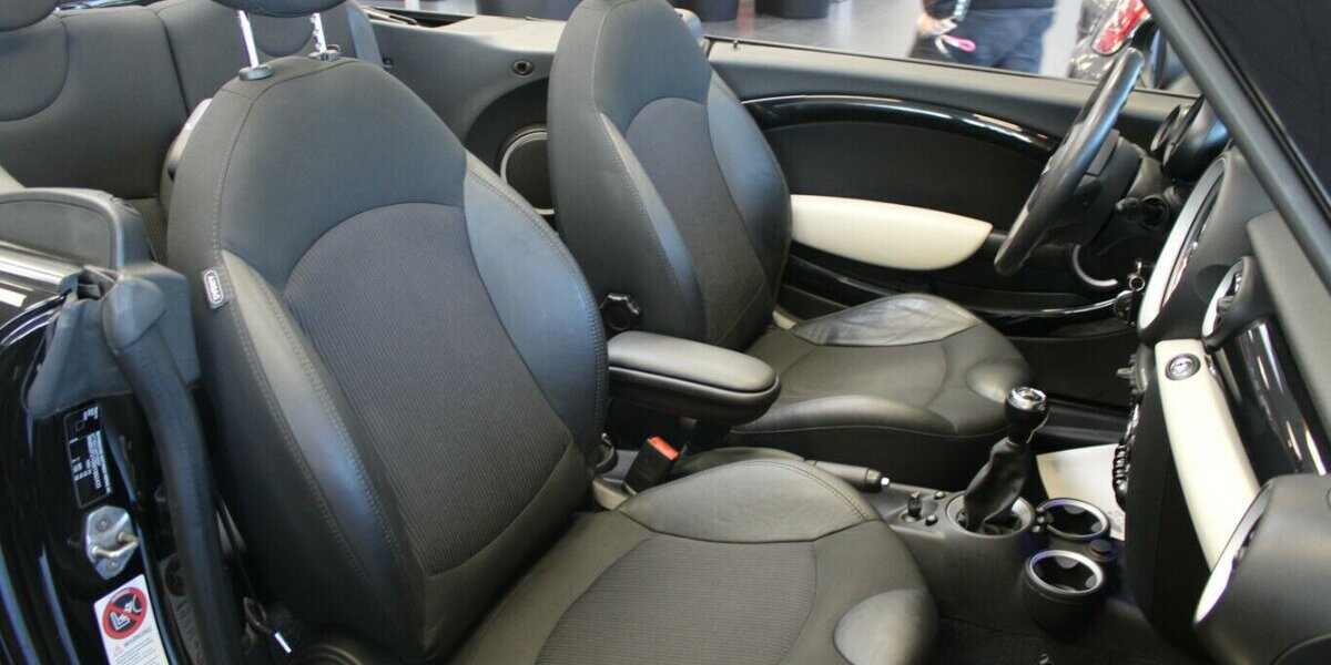 Mini Cooper S Cabrio 82.339 km 12.980 &euro; Euskirchen 53881