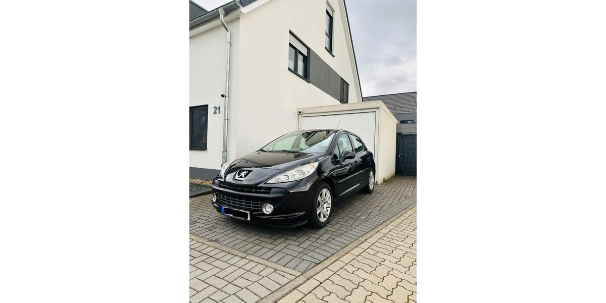 Peugeot 207 99.800 km 3.800 &euro; Grevenbroich 41515