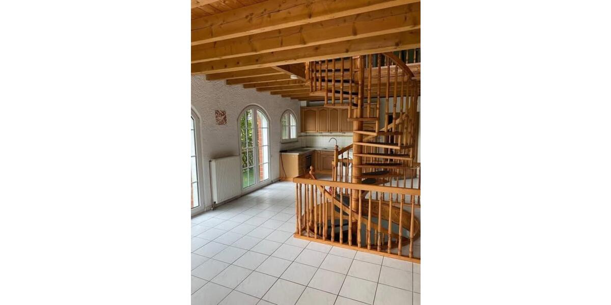 Etagenwohnung Pulheim - 4 Zimmer, 140 m&sup2;, 900&euro; | Angebot:25759308