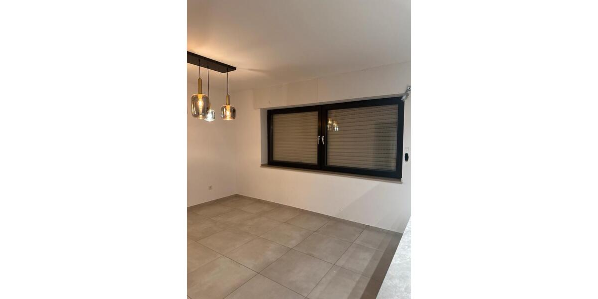 Dachgeschoßwohnung Bergheim - 5 Zimmer, 150 m&sup2;, 2.950&euro; | Angebot:25920058